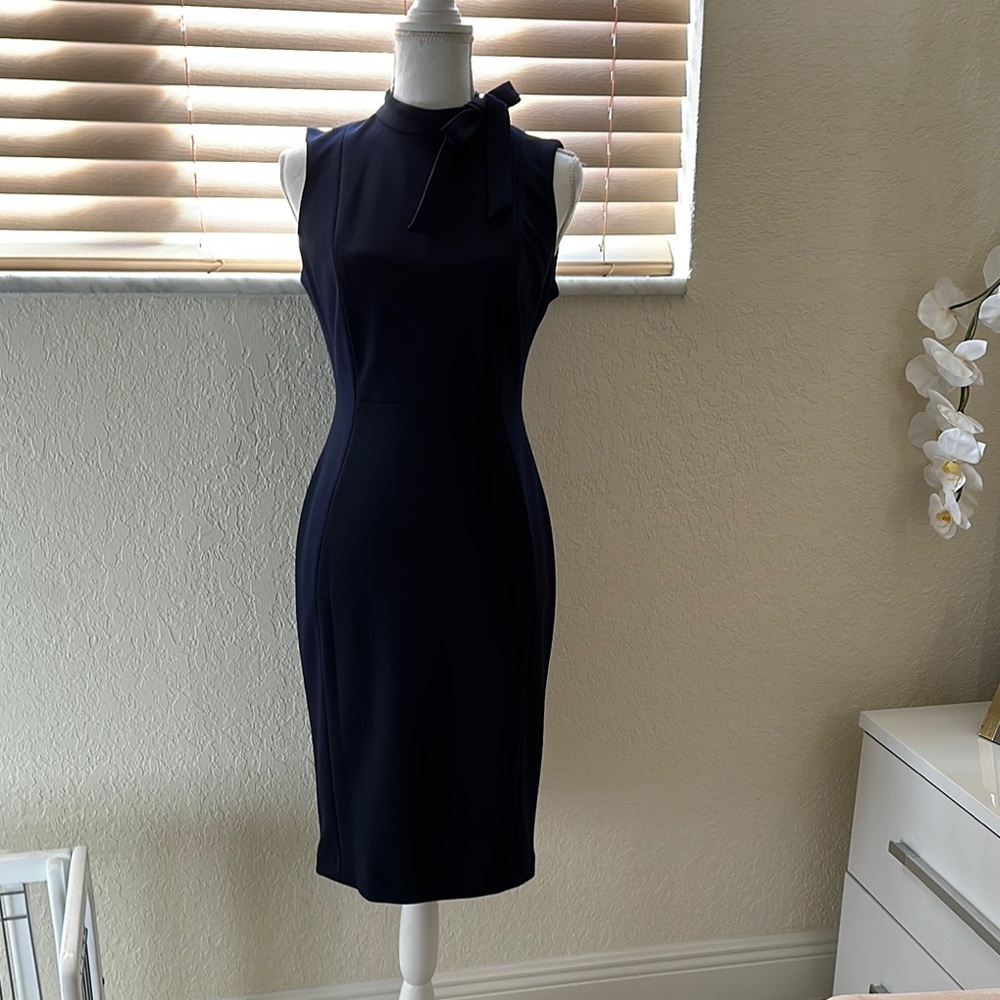 Elegant Navy Sleeveless Dress